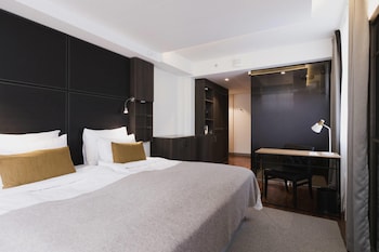Deluxe Room, 1 King Bed with Sofa bed, Non Smoking