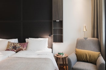 Room, 1 Queen Bed, Non Smoking (Compact)
