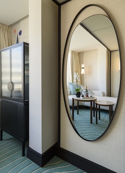 Junior Suite, City View