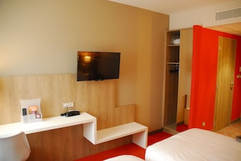 Standard Room, 1 Double Bed with Sofa bed