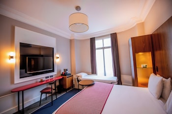 Premium Room, 1 King Bed with Sofa bed, City View