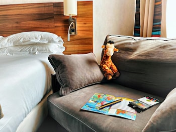 Standard Room, 1 King Bed