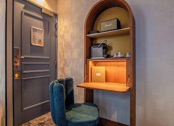 Comfort Room (Building 2)