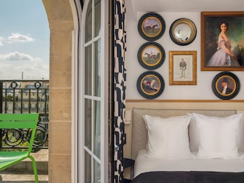 Standard Double Room, Balcony, City View (Cosy)