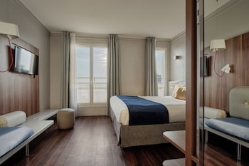 Room Double or Twin Classic View Tour Eiffel