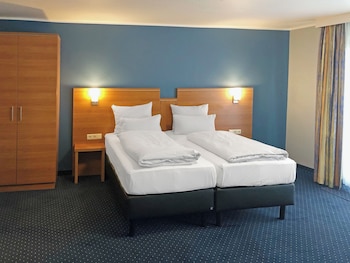 Standard Room, 1 Twin Bed, Garden View