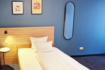 Standard Room, 1 Twin Bed, Garden View