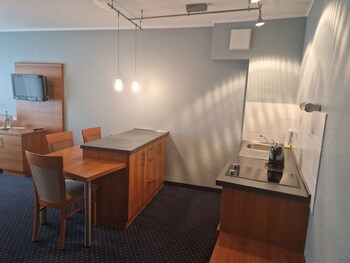 Suite, 1 Bedroom (with Kitchen Area)