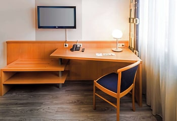 Standard Room (2 Adults + 1 Child)