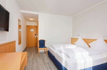 Standard Room (2 Adults + 1 Child)