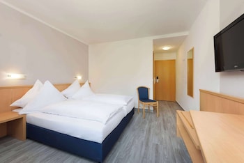 Standard Room (2 Adults + 1 Child)