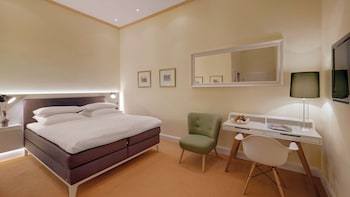 Standard Room, 1 Double Bed, Courtyard View