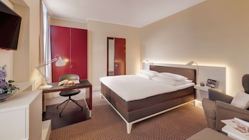 Standard Room, 1 Double Bed, Courtyard View