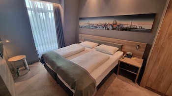 Suite, Balcony