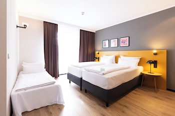 Premium Room, 1 Queen Bed with Sofa bed, Balcony