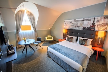 Standard Room, 1 Queen Bed