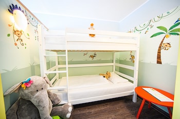 Family Room, Multiple Beds