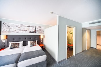 Family Room, Multiple Beds