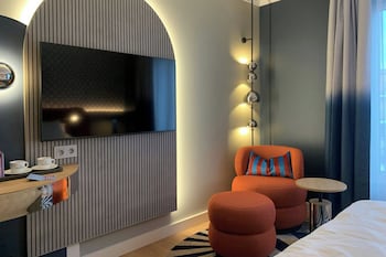 Doux Souvenir, Guest room, 1 King, Courtyard view