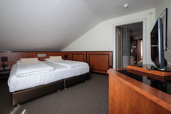 Suite, 2 Double Beds (Cozy Sitting Corner)