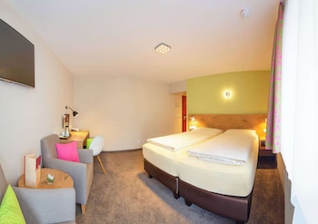 Classic Room, 1 Double Bed, Balcony