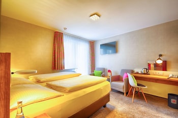 Classic Room, 1 Double Bed, Balcony