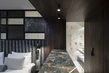 Executive Suite with Jacuzzi