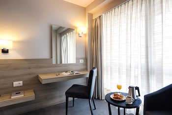 Superior Room (Acropolis View)