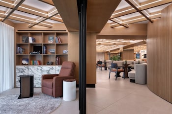 Executive Room, Club Lounge Access (Acropolis view)