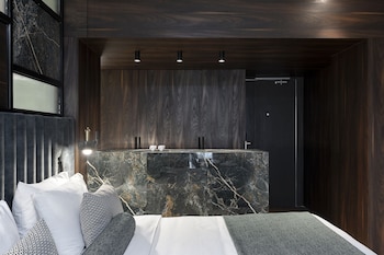Executive Suite with Jacuzzi