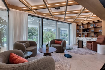 Executive Room, Club Lounge Access (Acropolis view)
