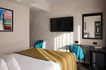 Superior Room, City View
