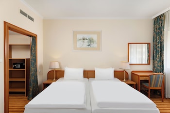 Superior Suite (with air-conditioning)