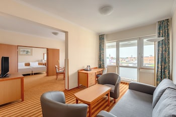 Superior Suite (with air-conditioning)