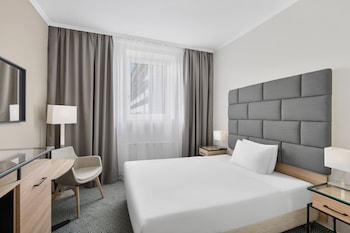 Superior Single Room, 1 Queen Bed