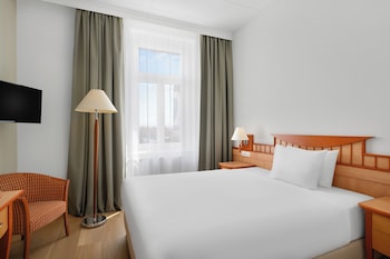Superior Single Room, 1 Queen Bed