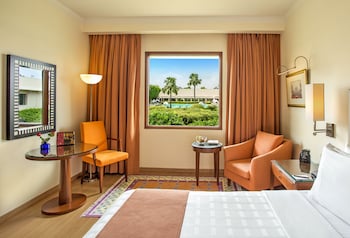 Deluxe Room, Pool View
