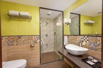 Deluxe room Twin or Large City view