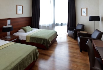 External View Twin Room
