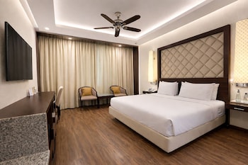 Deluxe Room, 1 King Bed