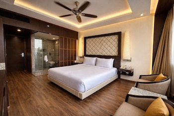 Premier Room, 1 King Bed