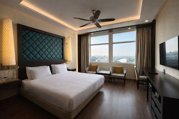 Premier Room, 1 King Bed
