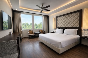 Deluxe Room, 1 King Bed