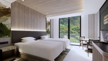 Premier Twin Room, Balcony