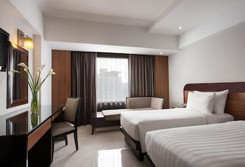 Deluxe Room, 1 King Bed