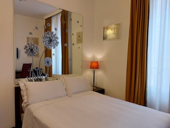 Compact Room