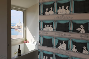 Junior Suite (Teatro)