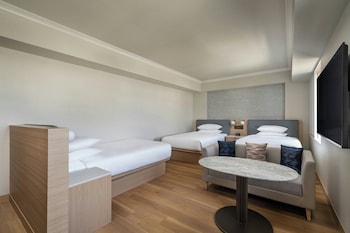Deluxe Room, 3 Twin Beds, Non Smoking