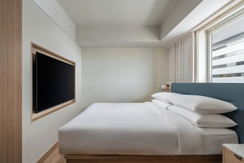 Club Room, 1 King Bed, Non Smoking