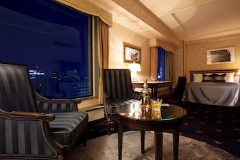 Classic Grand Double Room, Non Smoking - Single Use